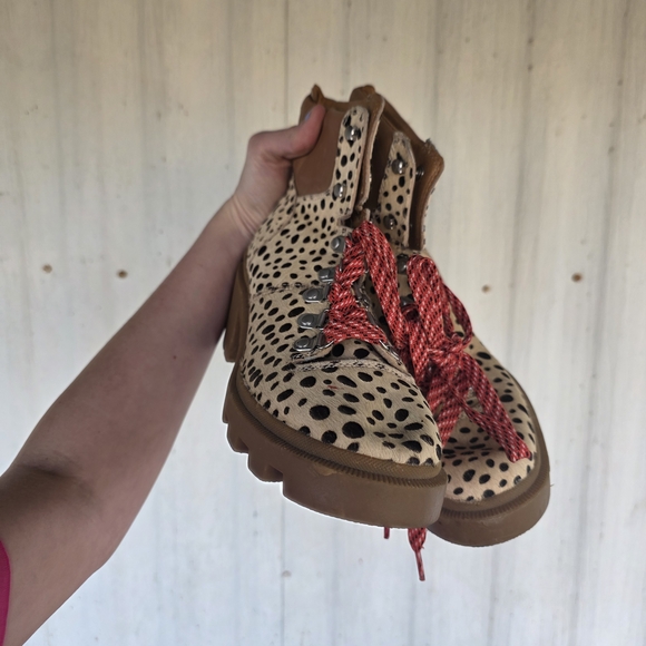 Chunky Lug Ankle Boot in Beige Cheetah Print with Red Laces - Picture 2 of 4